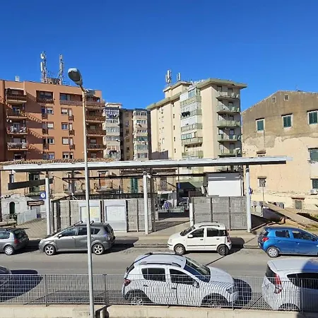 Vista Stazione 公寓 巴勒莫
